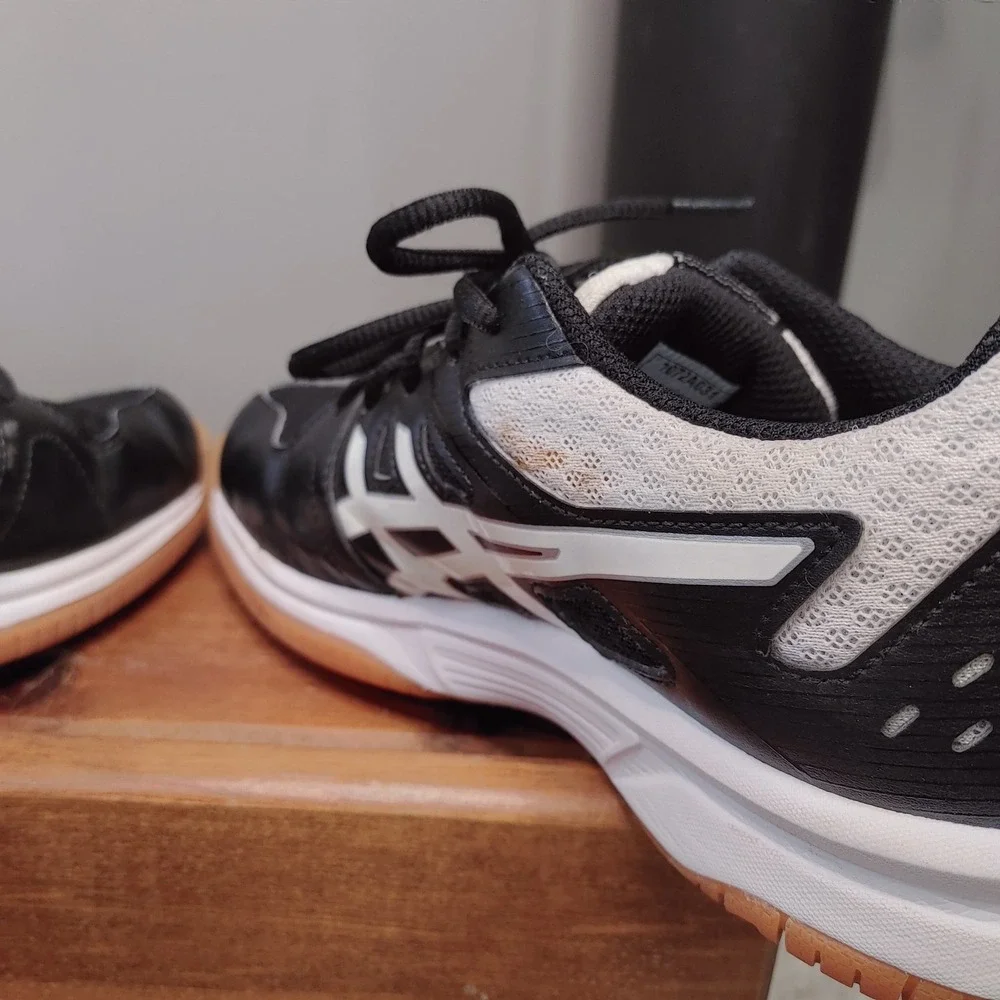 Asics upcourt volleyball